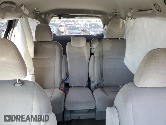 2015 Toyota Sienna LE AAS с VIN 5TDKK3DC3FS637513, выставлен на аукционе Copart как лот 57473035 с пробегом 133 997 миль миль и Списание • Salvage title. История ставок и продаж доступна на DreamBid. Изображение 10.