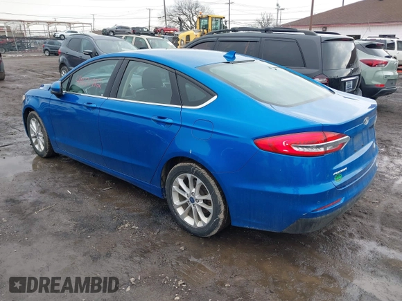2020 Ford Fusion SE with VIN 3FA6P0HD1LR149783, listed as a IAAI auction lot 41671712 with 88,699 mi miles. Bid and sale history available at carsss.com. Image 3.
