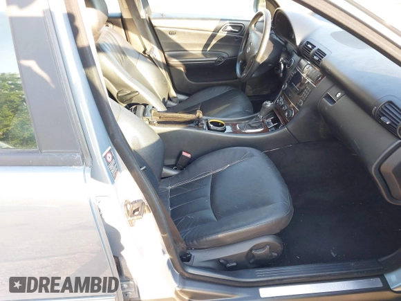 2006 Mercedes-Benz C 280 Luxury with VIN WDBRF92J26F738404, listed as a IAAI auction lot 41532548 with 75,473 mi miles and . Bid and sale history available at DreamBid. Image 5.