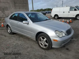 2001 Mercedes-Benz C 320 with VIN WDBRF64J81F045177, listed as a Copart auction lot 71381124 with 93,983 mi miles and Salvage Title. Bid and sale history available at DreamBid. Image 4.