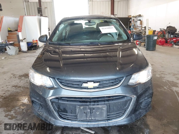 2019 Chevrolet Sonic LT z VIN 1G1JD5SB7K4107202, wystawiony jako IAAI lot #42430865 z przebiegiem 81 359 mil mil oraz . Historia ofert i sprzedaży dostępna na DreamBid. Obrazek 12.