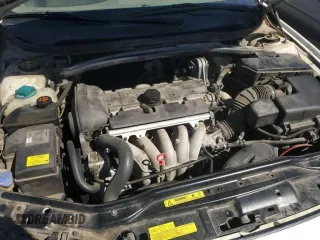 2004 Volvo V70 with VIN YV1SW61T542396658, listed as a Copart auction lot 77488204 with 160,608 mi miles and Clean Title. Bid and sale history available at carsss.com. Image 7.
