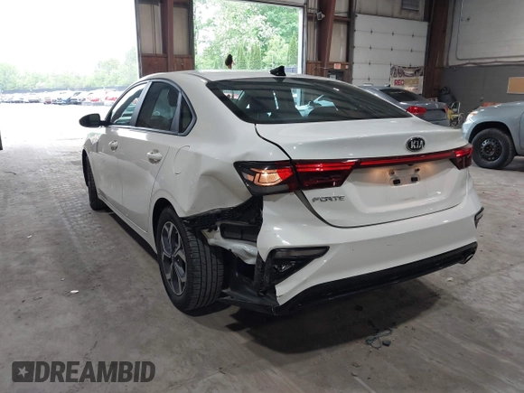 2020 Kia Forte LXS z VIN 3KPF24AD0LE255174, wystawiony jako IAAI lot #42273738 z przebiegiem 72 237 mil mil oraz . Historia ofert i sprzedaży dostępna na DreamBid. Obrazek 18.
