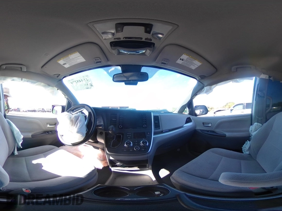 2020 Toyota Sienna LE Auto Access Seat with VIN 5TDKZ3DC0LS034445, listed as a IAAI auction lot 41445270 with 37,881 mi miles. Bid and sale history available at carsss.com. Image 19.