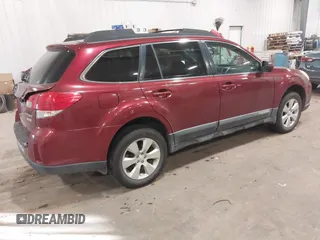 2011 Subaru Outback Premium z VIN 4S4BRBCC3B3337811, wystawiony jako IAAI lot #40992134 z przebiegiem 169 123 mil mil oraz . Historia ofert i sprzedaży dostępna na DreamBid. Obrazek 4.