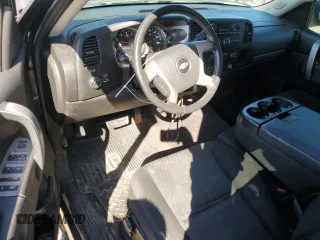 2010 Chevrolet Silverado 1500 LT with VIN 1GCSCSE04AZ137556, listed as a Copart auction lot 47371265 with 234,010 mi miles and Clean Title. Bid and sale history available at DreamBid. Image 8.