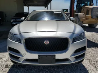 2017 Jaguar F-Pace 35t with VIN SADCS2BV5HA098447, listed as a Copart auction lot 50131205 with 80,205 mi miles and Clean Title. Bid and sale history available at DreamBid. Image 5.