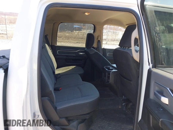 2019 Ram 2500 Big Horn with VIN 3C6UR5JL1KG601176, listed as a IAAI auction lot 41857730 with 88,123 mi miles. Bid and sale history available at carsss.com. Image 8.