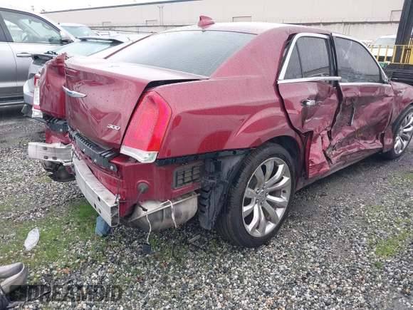 2019 Chrysler 300 Limited z VIN 2C3CCAEG9KH594736, wystawiony jako IAAI lot #41481173 z przebiegiem 80 543 mil mil oraz . Historia ofert i sprzedaży dostępna na DreamBid. Obrazek 4.