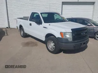2014 Ford F-150 XL with VIN 1FTMF1CM6EKD83555, listed as a IAAI auction lot 41540710 with 122,107 mi miles. Bid and sale history available at carsss.com. Image 1.