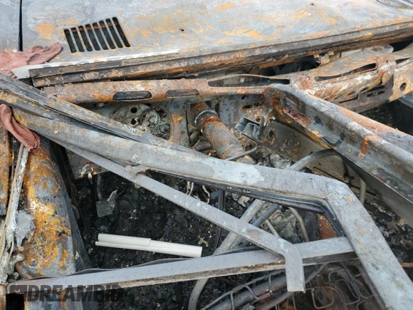 1976 Ford Bronco with VIN U15GLA26168, listed as a Copart auction lot 83071204 with Not provided miles and Salvage title. Bid and sale history available at DreamBid. Image 9.