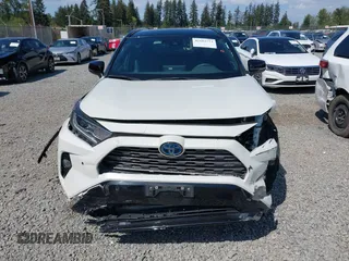 2021 Toyota RAV4 Hybrid XSE with VIN 4T3E6RFV9MU040817, listed as a IAAI auction lot 42182773 with 39,438 mi miles and . Bid and sale history available at DreamBid. Image 13.