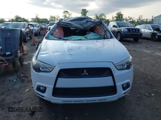 2011 Mitsubishi Outlander SE z VIN JA4AP4AU1BZ021926, wystawiony jako IAAI lot #42269085 z przebiegiem 113 010 mil mil oraz . Historia ofert i sprzedaży dostępna na DreamBid. Obrazek 12.