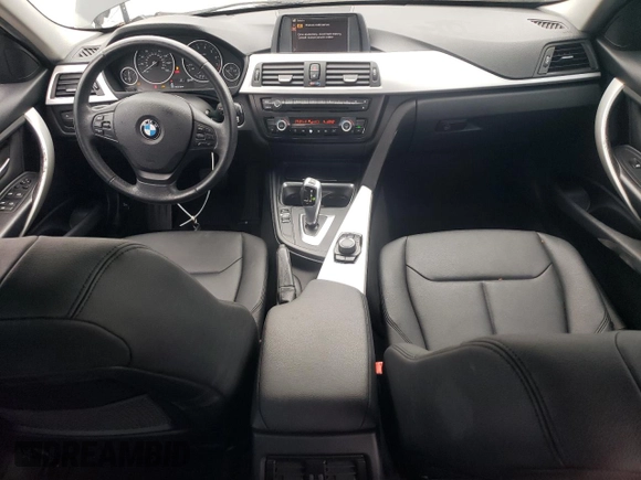 2013 BMW 3 Series 328i z VIN WBA3C1C55DF438319, wystawiony jako Copart lot #55293335 z przebiegiem 88 100 mil mil oraz Szkoda całkowita • Salvage title. Historia ofert i sprzedaży dostępna na DreamBid. Obrazek 8.