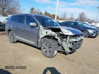 2020 Mitsubishi Outlander SE z VIN JA4AD3A38LZ030425, wystawiony jako IAAI lot #41680084 z przebiegiem 108 762 mil mil oraz . Historia ofert i sprzedaży dostępna na DreamBid. Obrazek 1.