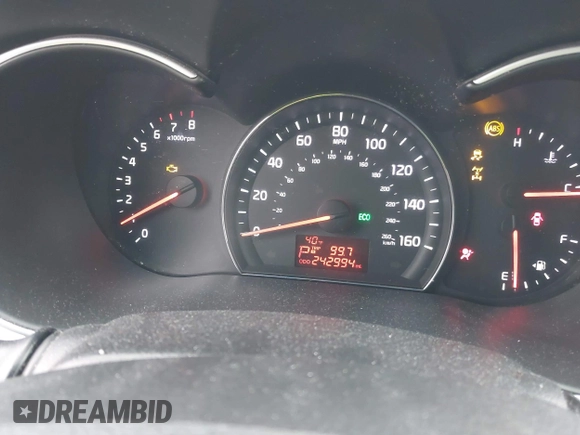 2015 Kia Sorento LX with VIN 5XYKTDA68FG582720, listed as a IAAI auction lot 41872473 with 242,994 mi miles. Bid and sale history available at carsss.com. Image 7.