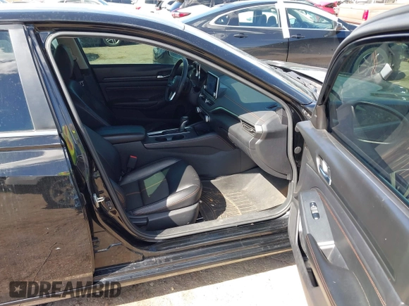 2020 Nissan Altima SR z VIN 1N4BL4CV1LC234428, wystawiony jako IAAI lot #42161915 z przebiegiem 98 499 mil mil oraz . Historia ofert i sprzedaży dostępna na DreamBid. Obrazek 5.