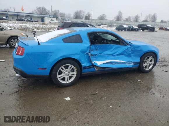 2012 Ford Mustang V6 Premium with VIN 1ZVBP8AM1C5264983, listed as a Copart auction lot 45213285 with 71,337 mi miles and Salvage Title. Bid and sale history available at carsss.com. Image 3.