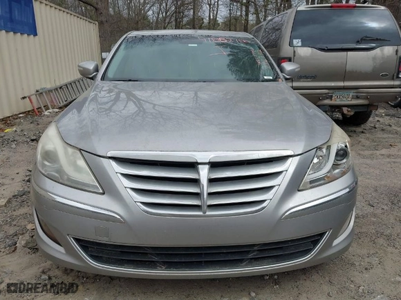 2013 Hyundai Genesis 3.8L with VIN KMHGC4DD5DU236132, listed as a IAAI auction lot 41852706 with 227,017 mi miles. Bid and sale history available at carsss.com. Image 6.