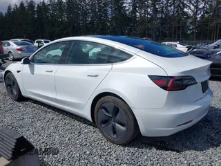 2020 Tesla Model 3 Long Range z VIN 5YJ3E1EB5LF619018, wystawiony jako IAAI lot #42131960 z przebiegiem 29 774 mil mil oraz . Historia ofert i sprzedaży dostępna na DreamBid. Obrazek 3.