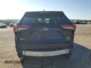 2020 Toyota RAV4 XLE z VIN 2T3P1RFV4LW118426, wystawiony jako Copart lot #63057915 z przebiegiem 115 164 mil mil oraz Szkoda całkowita • Salvage title. Historia ofert i sprzedaży dostępna na DreamBid. Obrazek 6.