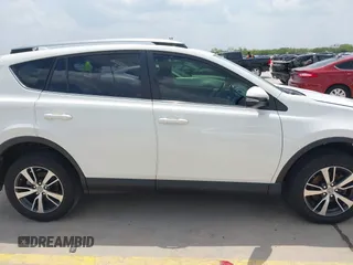 2018 Toyota RAV4 XLE с VIN JTMWFREV3JD121908, выставлен на аукционе IAAI как лот 42140675 с пробегом 114 819 миль миль и . История ставок и продаж доступна на DreamBid. Изображение 13.