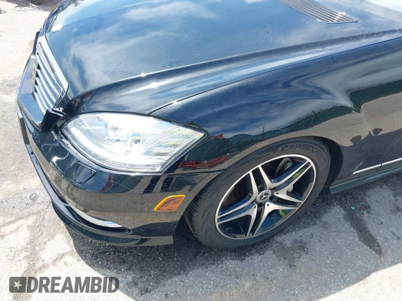 2010 Mercedes-Benz S 550 with VIN WDDNG8GB3AA308918, listed as a IAAI auction lot 42087311 with 135,878 mi miles and . Bid and sale history available at DreamBid. Image 17.