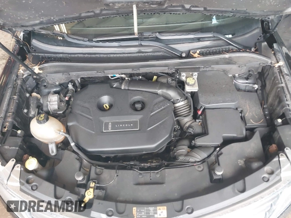 2018 Lincoln MKC Premiere with VIN 5LMCJ1C92JUL19090, listed as a IAAI auction lot 41836181 with 302,120 mi miles and . Bid and sale history available at DreamBid. Image 10.