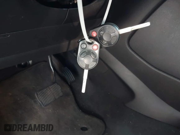 2013 Ford Escape SE with VIN 1FMCU0GX4DUC68046, listed as a IAAI auction lot 42839369 with 185,429 mi miles and . Bid and sale history available at DreamBid. Image 11.