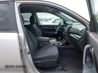 2012 Kia Sorento LX with VIN 5XYKTDA69CG280705, listed as a IAAI auction lot 42055542 with 142,770 mi miles. Bid and sale history available at carsss.com. Image 5.