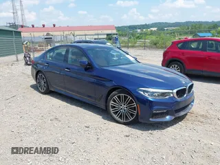 2018 BMW 5 Series 540i xDrive z VIN WBAJE7C56JWC57409, wystawiony jako IAAI lot #42727783 z przebiegiem 53 126 mil mil oraz . Historia ofert i sprzedaży dostępna na DreamBid. Obrazek 1.
