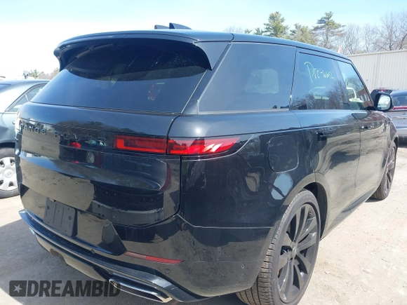 2024 Land Rover Range Rover Sport Dynamic SE with VIN SAL1L9FU3RA199796, listed as a IAAI auction lot 41803458 with 9,262 mi miles and . Bid and sale history available at DreamBid. Image 4.