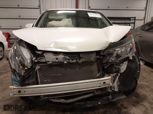 2013 Honda CR-V EX with VIN 5J6RM4H55DL079571, listed as a IAAI auction lot 41773327 with 100,876 mi miles. Bid and sale history available at carsss.com. Image 13.