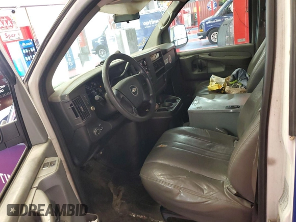 2008 Chevrolet Express Cargo z VIN 1GCFG15X081227437, wystawiony jako IAAI lot #42521022 z przebiegiem 81 379 mil mil oraz . Historia ofert i sprzedaży dostępna na DreamBid. Obrazek 9.
