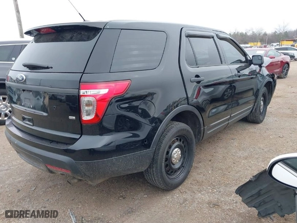 2015 Ford Utility Police Interceptor with VIN 1FM5K8AR8FGA70482, listed as a IAAI auction lot 41504037 with 1 mi miles. Bid and sale history available at carsss.com. Image 4.