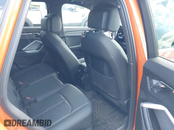 2022 Audi Q3 Premium Plus z VIN WA1BUCF36N1149539, wystawiony jako IAAI lot #42176930 z przebiegiem 13 152 mil mil oraz . Historia ofert i sprzedaży dostępna na DreamBid. Obrazek 8.