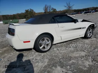 2007 Ford Mustang GT Deluxe with VIN 1ZVFT85H575232313, listed as a Copart auction lot 50304165 with 105,322 mi miles and Salvage Title. Bid and sale history available at carsss.com. Image 3.