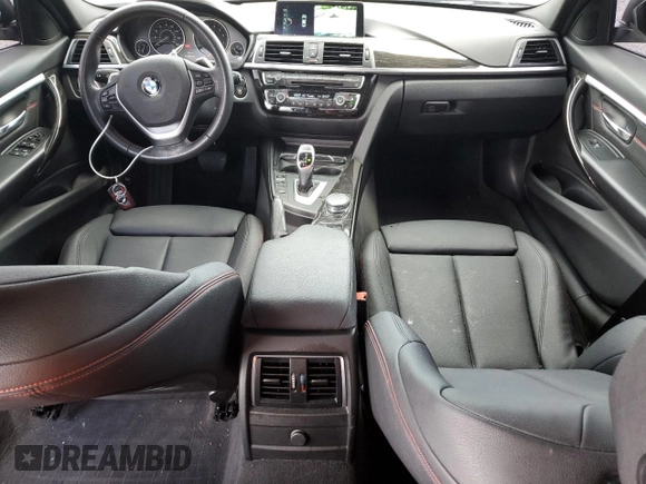 2017 BMW 3 Series 330i xDrive z VIN WBA8D9C33HA005326, wystawiony jako Copart lot #55651035 z przebiegiem 32 829 mil mil oraz Szkoda całkowita • Salvage title. Historia ofert i sprzedaży dostępna na DreamBid. Obrazek 8.