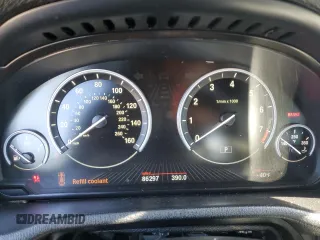 2015 BMW X4 xDrive35i with VIN 5UXXW5C54F0E87831, listed as a Copart auction lot 43763654 with 86,297 mi miles. Bid and sale history available at carsss.com. Image 9.
