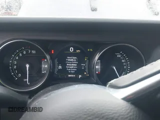 2021 Jeep Wrangler Unlimited Sahara z VIN 1C4JJXP68MW745098, wystawiony jako IAAI lot #41461092 z przebiegiem 36 410 mil mil oraz . Historia ofert i sprzedaży dostępna na DreamBid. Obrazek 7.