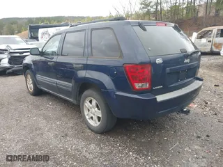 2006 Jeep Grand Cherokee Laredo with VIN 1J4GS48K76C187681, listed as a IAAI auction lot 41724035 with 194,781 mi miles. Bid and sale history available at carsss.com. Image 3.