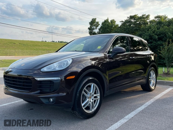 2016 Porsche Cayenne z VIN WP1AA2A28GKA36464, wystawiony jako Copart lot #58605725 z przebiegiem 123 459 mil mil oraz Czysty tytuł • Clean title. Historia ofert i sprzedaży dostępna na DreamBid. Obrazek 2.