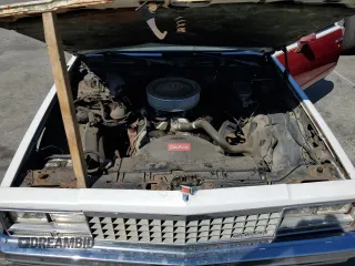 1983 Chevrolet El Camino z VIN 1GCCW80H7DR114305, wystawiony jako Copart lot #46691135 z przebiegiem 29 818 mil mil oraz Czysty tytuł • Clean title. Historia ofert i sprzedaży dostępna na DreamBid. Obrazek 11.