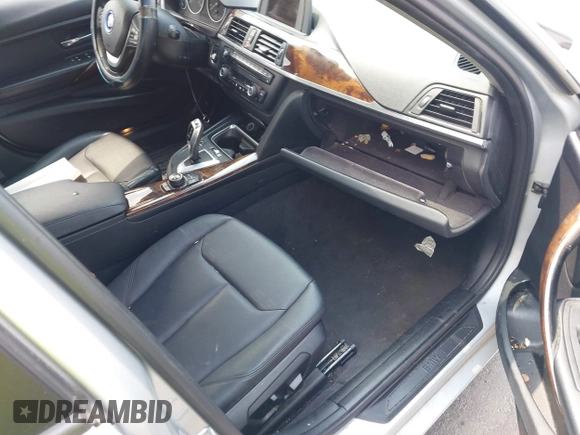 2014 BMW 3 Series 328i xDrive с VIN WBA3B5C58EP543698, выставлен на аукционе IAAI как лот 42417625 с пробегом 237 150 миль миль и . История ставок и продаж доступна на DreamBid. Изображение 5.