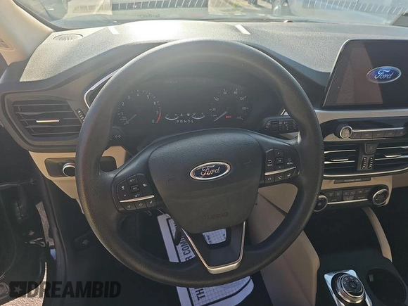 2020 Ford Escape SE with VIN 1FMCU0G60LUA31950, listed as a IAAI auction lot 42294670 with 57,693 mi miles and . Bid and sale history available at DreamBid. Image 1.