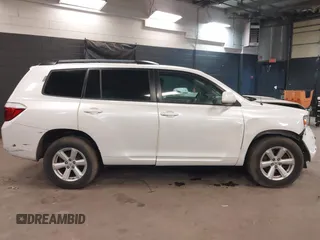 2010 Toyota Highlander with VIN 5TDBK3EH6AS007911, listed as a IAAI auction lot 42410234 with 319,560 mi miles and . Bid and sale history available at DreamBid. Image 13.