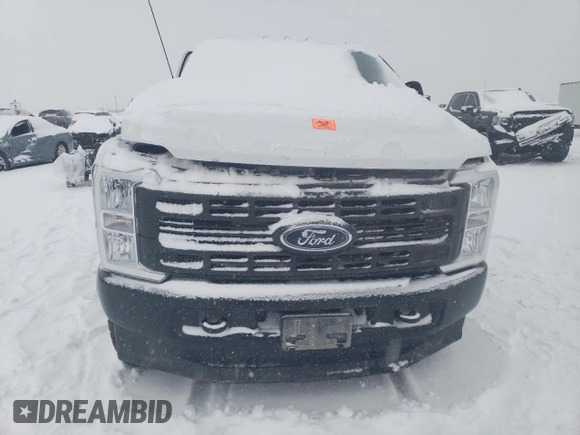2023 Ford F-250 XL z VIN 1FT7W2BA8PEC62442, wystawiony jako Copart lot #87380684 z przebiegiem Nie podano mil oraz Szkoda całkowita • Salvage title. Historia ofert i sprzedaży dostępna na DreamBid. Obrazek 5.