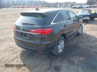 2015 Acura RDX with VIN 5J8TB4H32FL004332, listed as a IAAI auction lot 41716339 with 116,897 mi miles. Bid and sale history available at carsss.com. Image 4.