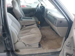 2003 Chevrolet Tahoe LS with VIN 1GNEC13V13R221799, listed as a IAAI auction lot 42488553 with 264,600 mi miles and . Bid and sale history available at DreamBid. Image 5.