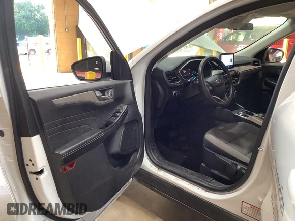 2021 Ford Escape SE with VIN 1FMCU0G69MUA53124, listed as a IAAI auction lot 42749962 with 67,774 mi miles and . Bid and sale history available at DreamBid. Image 15.